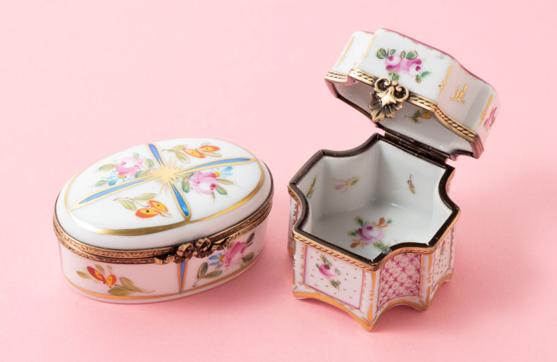 最新品お得Limoges リモージュボックス クラシック ハート型 バラ ローズ 薔薇 小物入れ ピルケース ジェリー 小物入れ