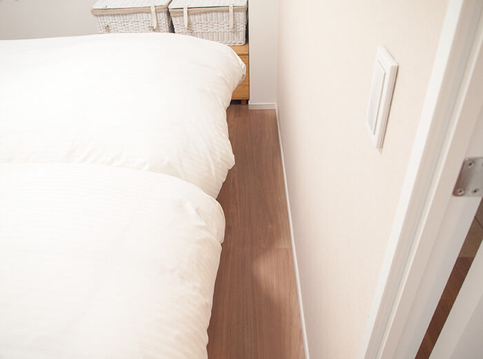６畳間にベッド２台 狭い寝室を心地よく使う４つの工夫 Re Sumica